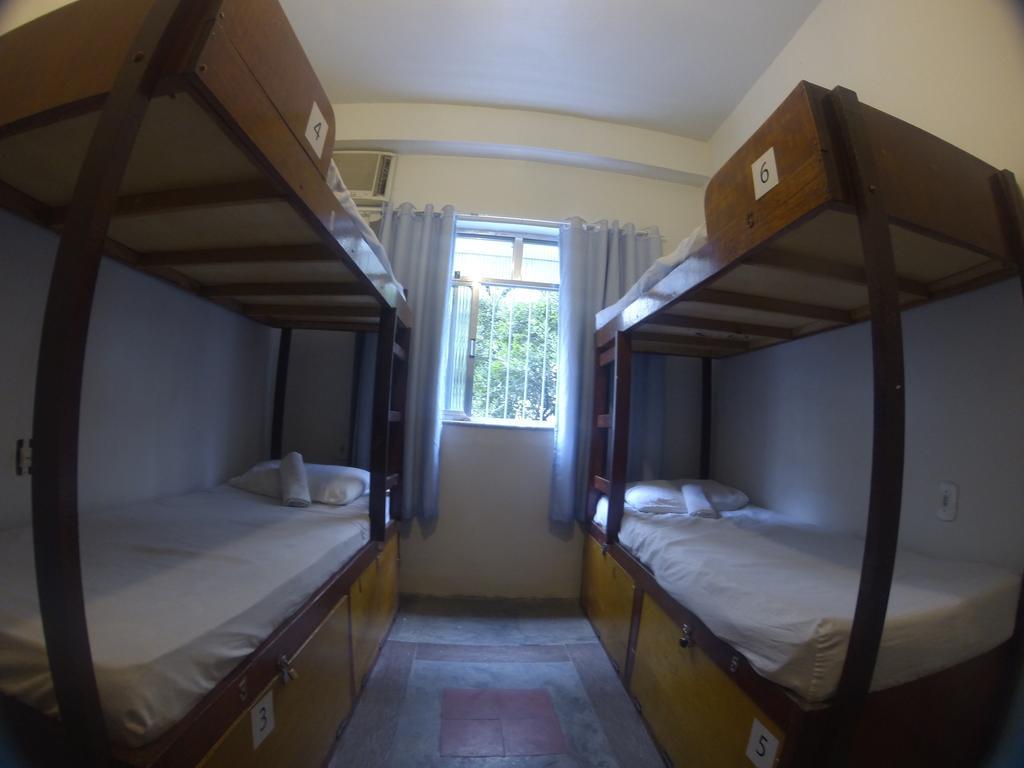 Copacabana Hostal *